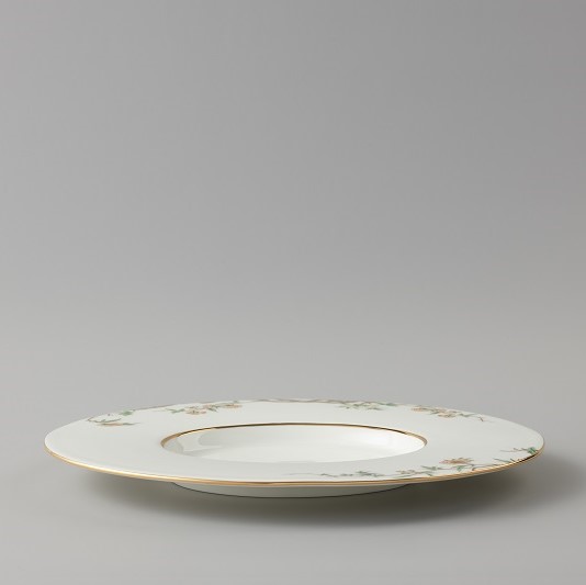 國瓷永豐源夫人瓷石榴家園寬邊橢圓盤 國瓷永豐源夫人瓷石榴家園寬邊橢圓盤